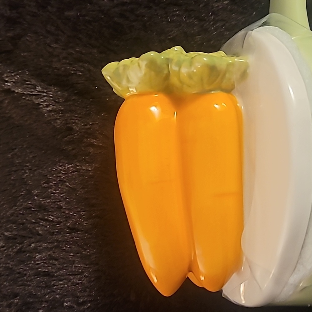 Rae Dunn Carrot Mug Dining Essential - Picture 6 of 7